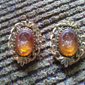 Vintage Signed Whiting and Davis Amber Tone Cameo Clip On Earrings